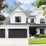 Oak,Park,,Il,,Usa,-,September,12,,2021:,A,Luxury,